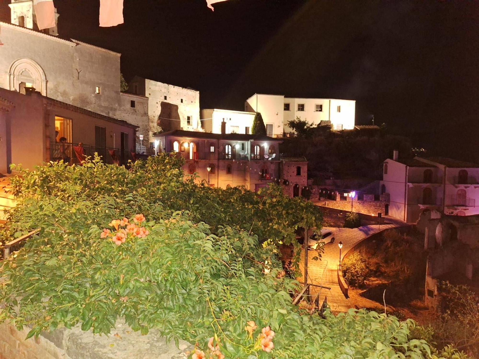 A Casa Da Nonna Brasa Holiday Home Savoca Dış mekan fotoğraf